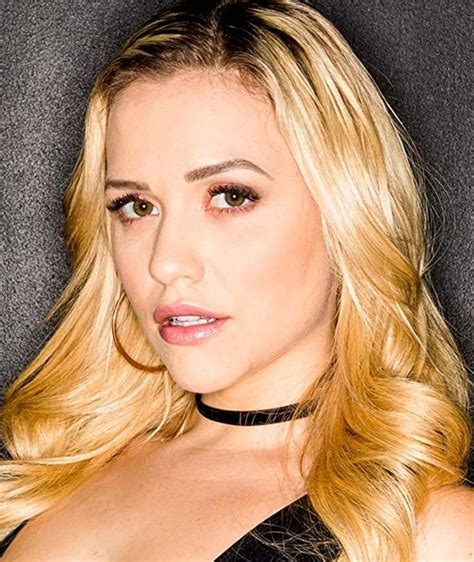 mia malkova porno|Mia Malkova